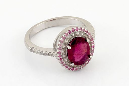 Серебряное кольцо с рубином 65046 купить в магазине Самоцветы мира