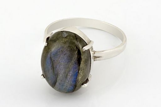 Серебряное кольцо с лабрадором 65070 купить в магазине Самоцветы мира