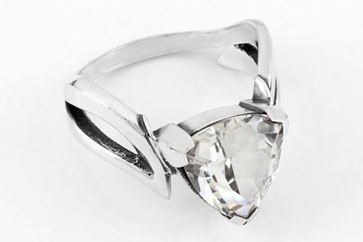 Серебряное кольцо с топазом 65394 купить в магазине Самоцветы мира