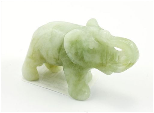 Ониксовую фигурку слон 732 купить в магазине Самоцветы мира