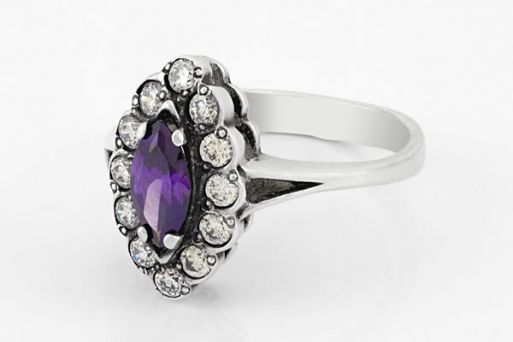 Серебряное кольцо с аметистом и фианитами 8920 купить в магазине Самоцветы мира