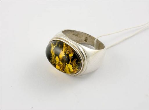 Кольцо из мельхиора с янтарём 9303 купить в магазине Самоцветы мира