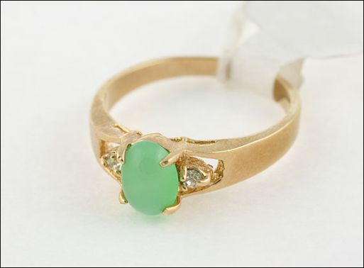 Позолоченное кольцо из мельхиора с хризопразом 18722 купить в магазине Самоцветы мира