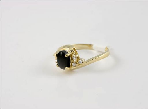 Позолоченное кольцо из сплава с агатом 20857 купить в магазине Самоцветы мира