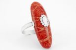 Кольцо из серебра с кораллом красным овал 16х46 мм 30062