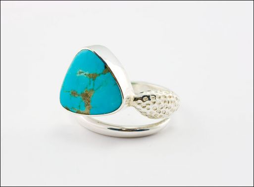 Серебряное кольцо с бирюзой 32965 купить в магазине Самоцветы мира
