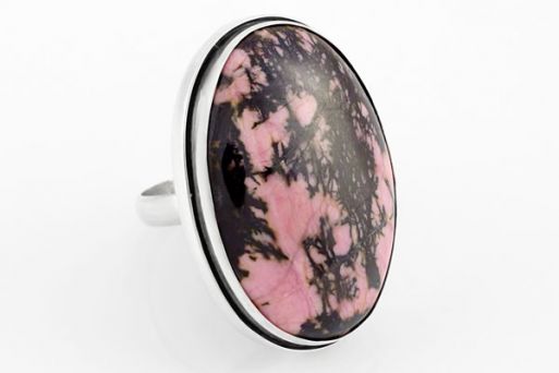 Серебряное кольцо с родонитом 46792 купить в магазине Самоцветы мира