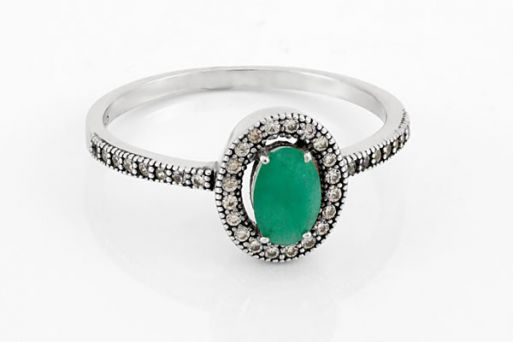 Серебряное кольцо с изумрудом и фианитами 47954 купить в магазине Самоцветы мира