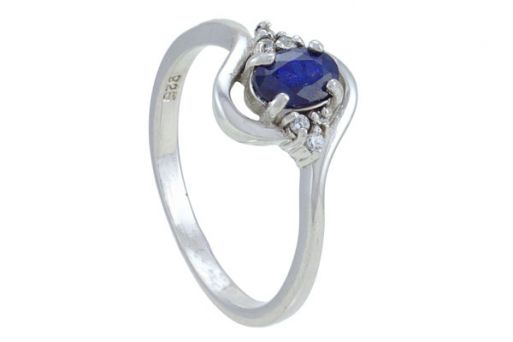 Серебряное кольцо с сапфиром и фианитами 50318 купить в магазине Самоцветы мира