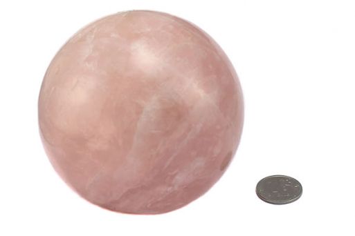 Шар из розового кварца диаметром 87 мм. 