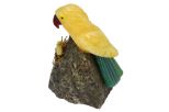 Фигурка попугай из оникса у гнезда. Вес 100-130 гр.