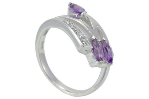 Серебряное кольцо с аметистом и фианитами 56868 купить в магазине Самоцветы мира