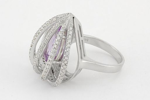 Серебряное кольцо с аметистом и фианитами 59349 купить в магазине Самоцветы мира