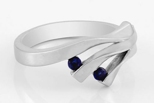 Серебряное кольцо с сапфиром 60295 купить в магазине Самоцветы мира