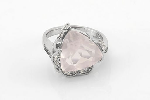 Серебряное кольцо с розовым кварцем 61022 купить в магазине Самоцветы мира