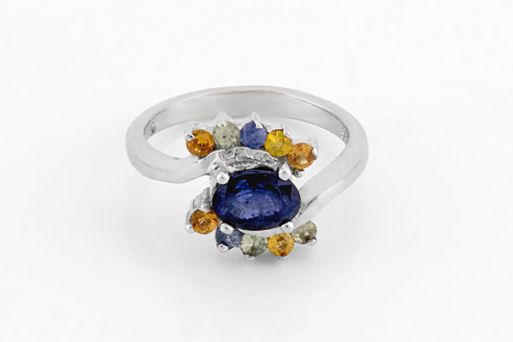 Серебряное кольцо с сапфиром 61176 купить в магазине Самоцветы мира