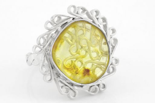 Серебряное кольцо с янтарём 62853 купить в магазине Самоцветы мира