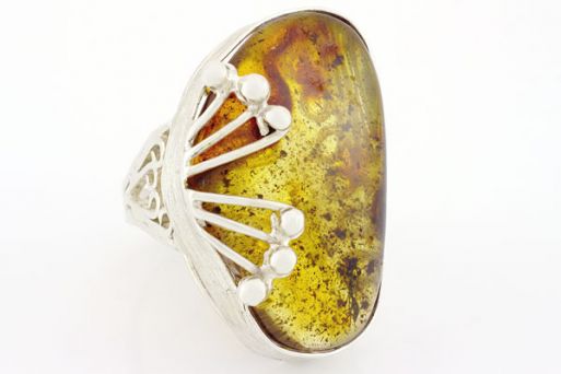 Серебряное кольцо с янтарём 62856 купить в магазине Самоцветы мира