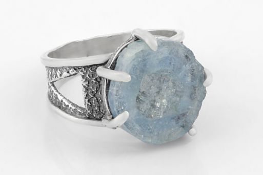 Серебряное кольцо с аквамарином 63526 купить в магазине Самоцветы мира