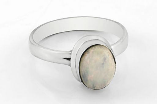 Серебряное кольцо с опалом 63679 купить в магазине Самоцветы мира