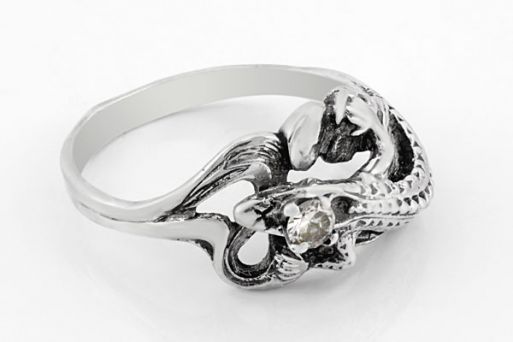 Серебряное кольцо с фианитом 63801 купить в магазине Самоцветы мира