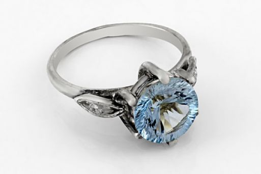 Серебряное кольцо с топазом 64985 купить в магазине Самоцветы мира