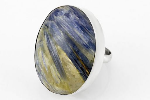 Серебряное кольцо с кианитом 65786 купить в магазине Самоцветы мира